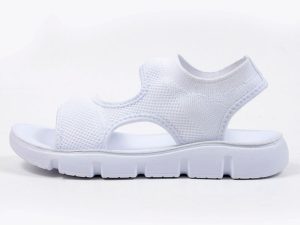 sandalia plana deportiva